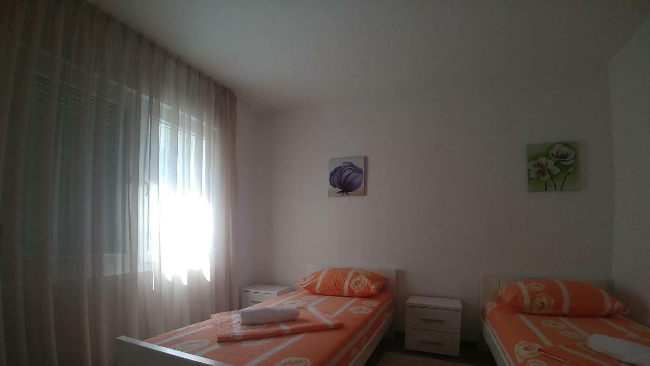 City Mid Mostar Apartment 외부 사진